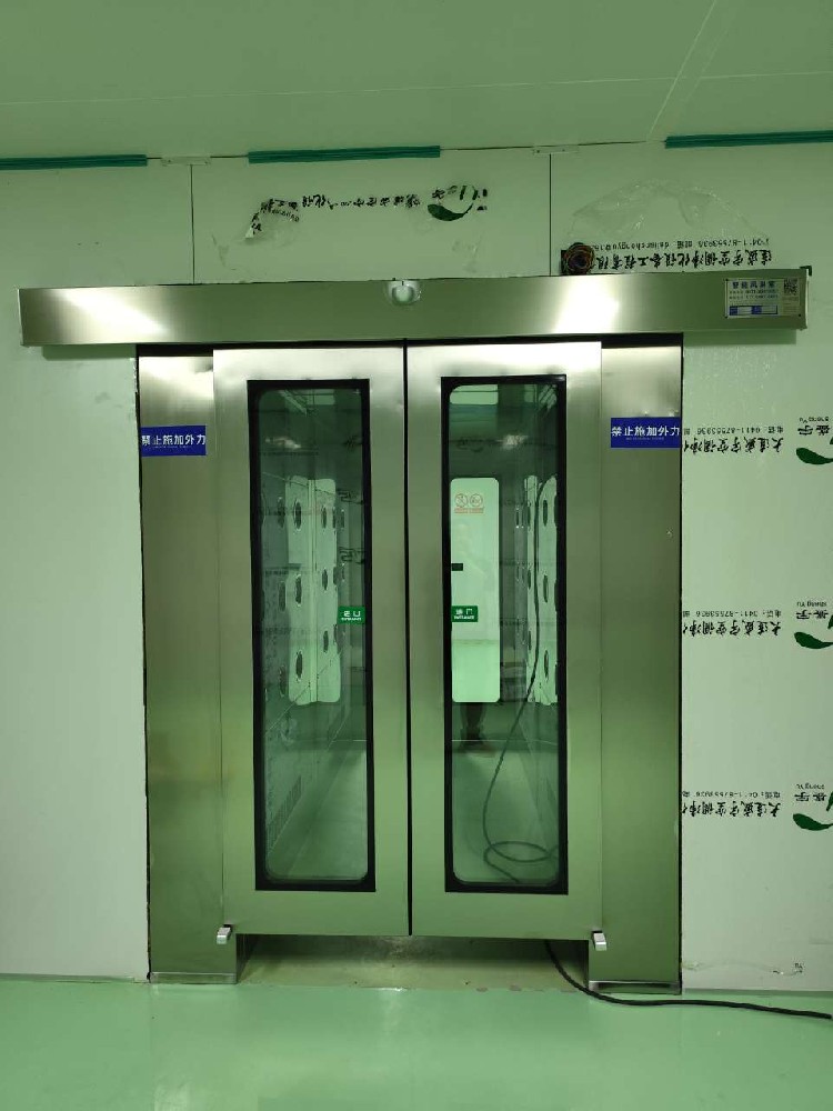 上海感应移门风淋室在化工厂的应用